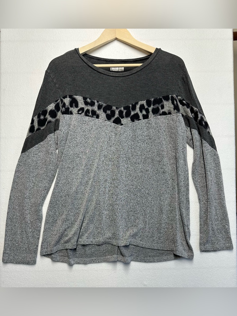 Maurices 24/7 Leopard Colorblock Long Sleeve Top Gray Black XL